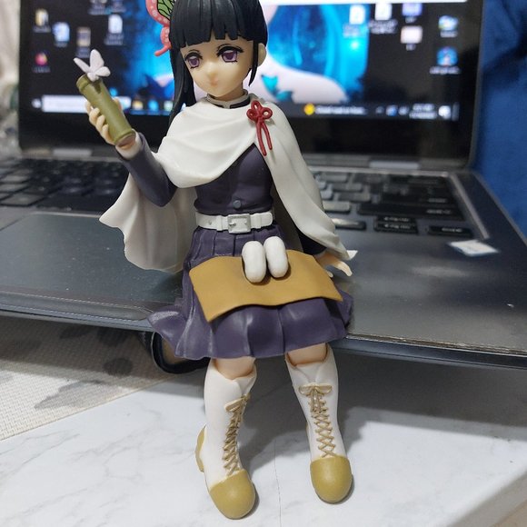 Kanao Tsuyuri Figure Anime Devil Slayer Eating Rice Balls Sitting Pose Beautiful - Picture 1 of 13